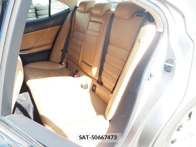 Lexus IS 2013-06 7328013-9