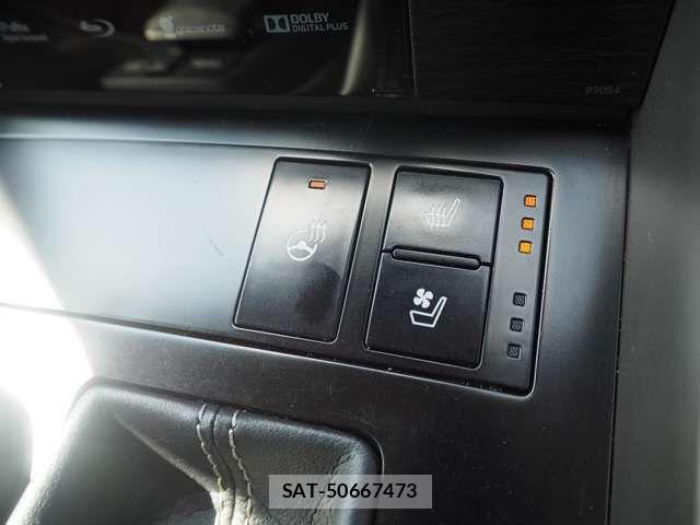 Lexus IS 2013-06 7328013-15