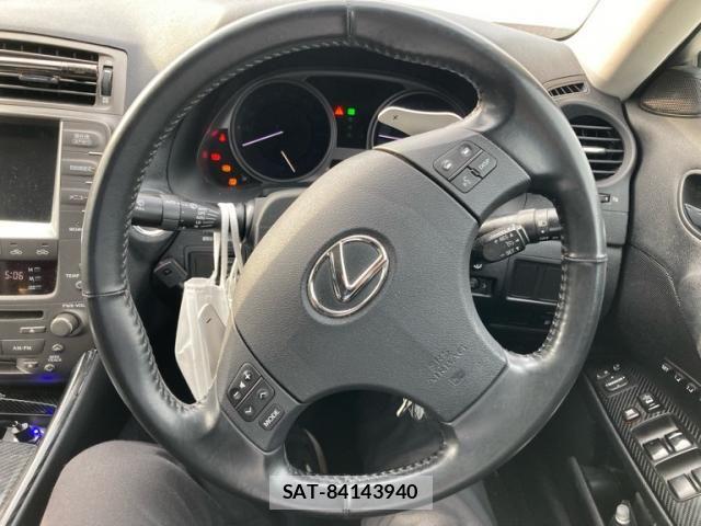 Lexus IS 2005-11 7617637-9