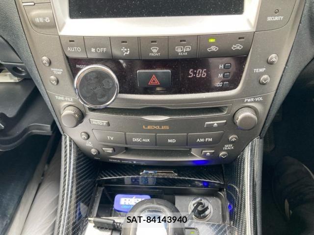 Lexus IS 2005-11 7617637-12