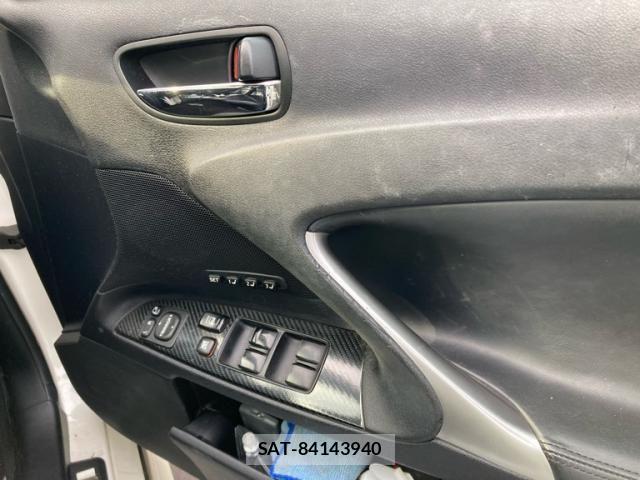 Lexus IS 2005-11 7617637-8