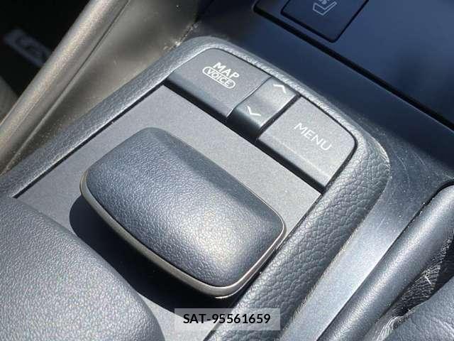 Lexus IS 2013-07 8208357-14