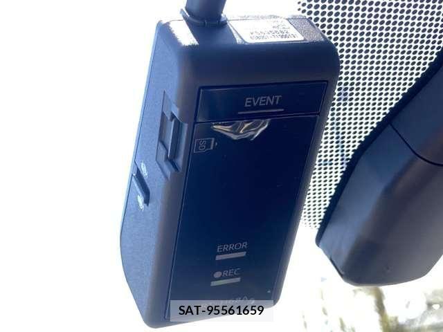 Lexus IS 2013-07 8208357-16