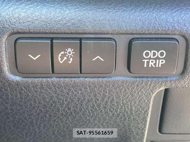 Lexus IS 2013-07 8208357-22
