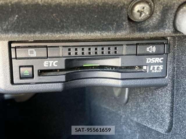 Lexus IS 2013-07 8208357-24