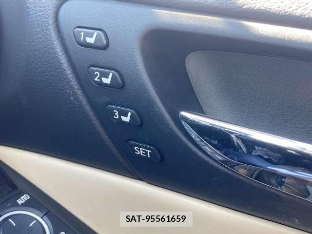Lexus IS 2013-07 8208357-26