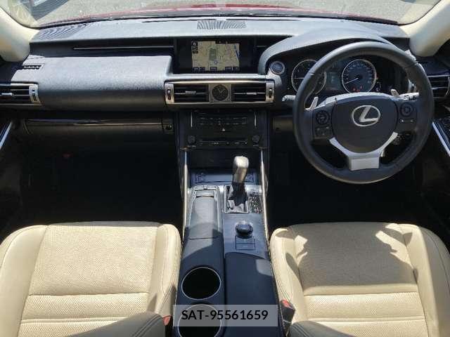 Lexus IS 2013-07 8208357-5
