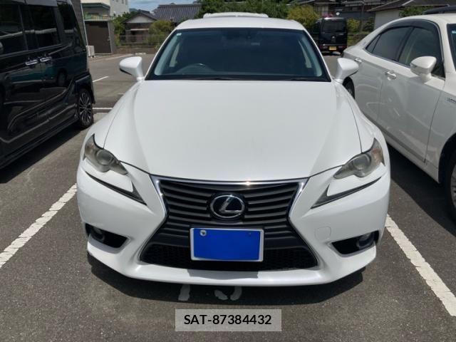 Lexus IS 2013-11 8366712-0