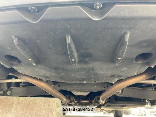 Lexus IS 2013-11 8366712-12