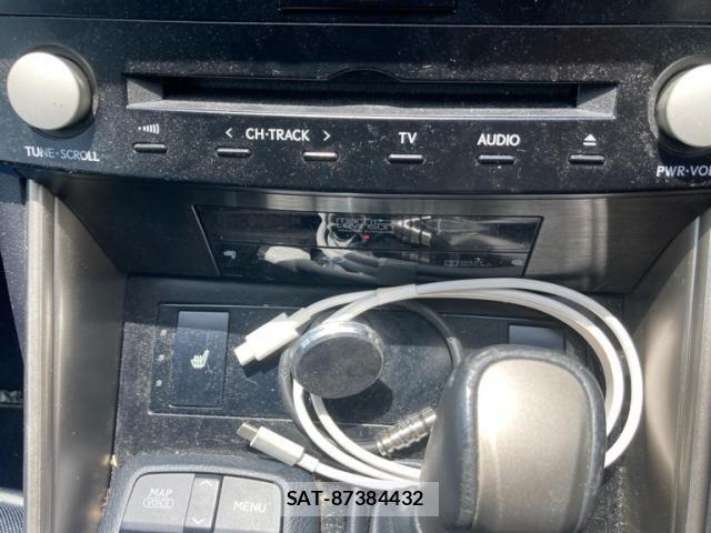 Lexus IS 2013-11 8366712-21