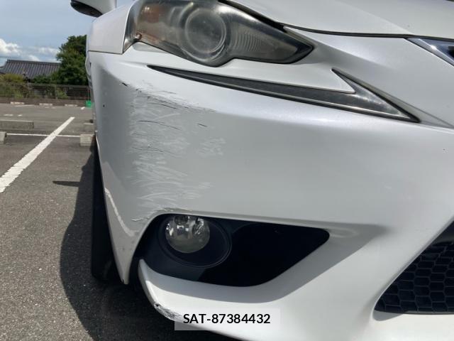 Lexus IS 2013-11 8366712-3