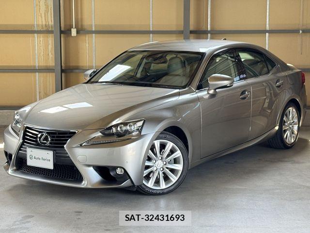 Lexus IS 2014-07 8413269-0