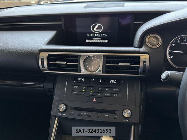 Lexus IS 2014-07 8413269-12