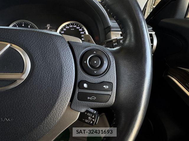 Lexus IS 2014-07 8413269-15