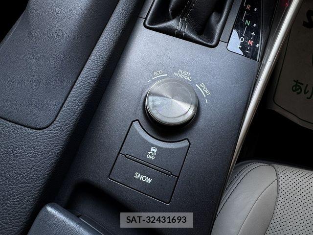 Lexus IS 2014-07 8413269-27