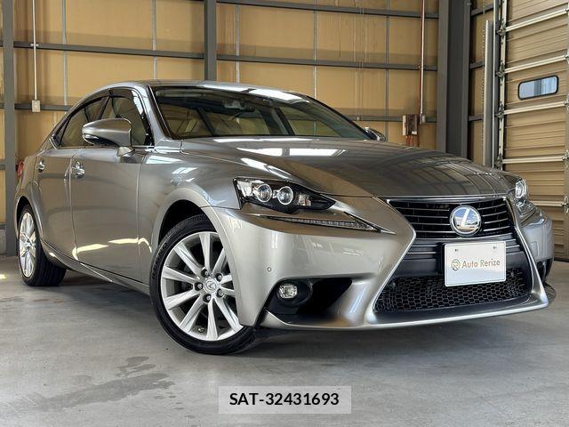 Lexus IS 2014-07 8413269-2