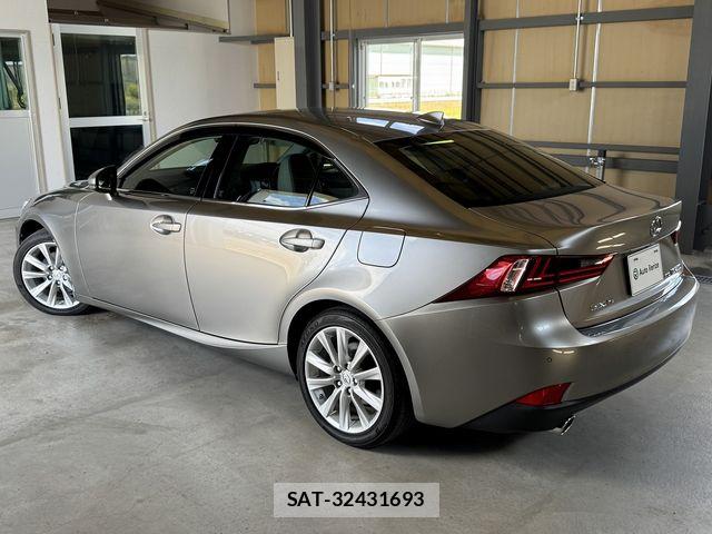 Lexus IS 2014-07 8413269-4