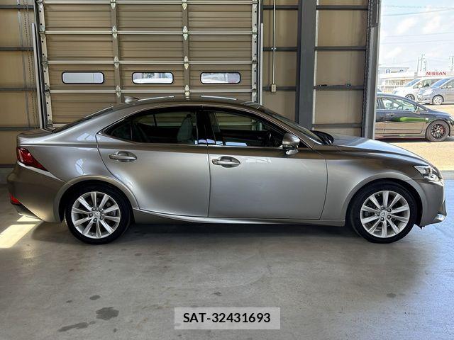 Lexus IS 2014-07 8413269-6