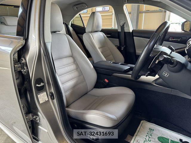 Lexus IS 2014-07 8413269-8