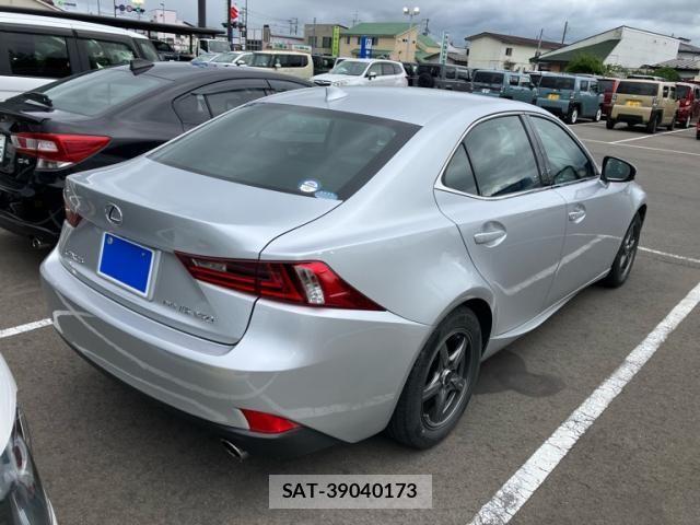 Lexus IS 2013-11 8780847-9