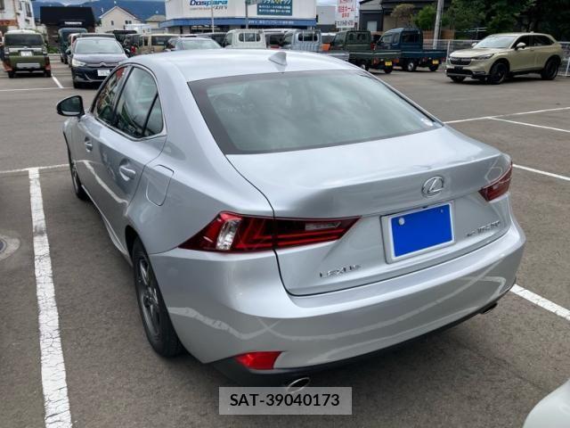 Lexus IS 2013-11 8780847-10