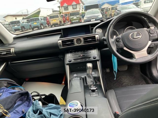 Lexus IS 2013-11 8780847-19