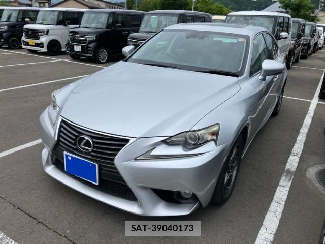 Lexus IS 2013-11 8780847-2