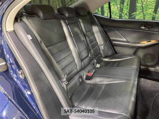 Lexus IS 2013-06 8796460-9