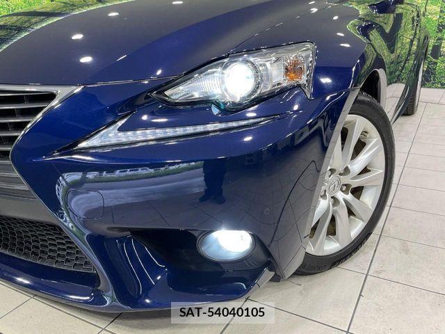 Lexus IS 2013-06 8796460-12