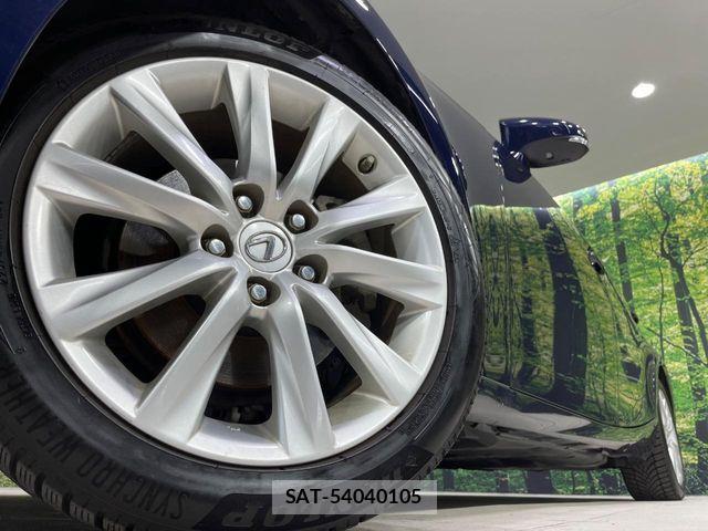 Lexus IS 2013-06 8796460-13