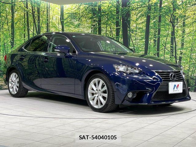 Lexus IS 2013-06 8796460-16