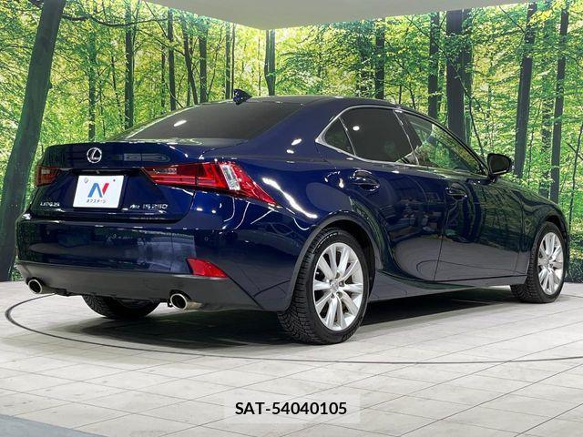 Lexus IS 2013-06 8796460-17