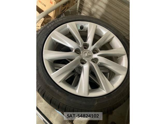 Lexus IS 2014-07 8880493-16