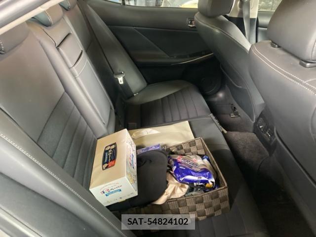 Lexus IS 2014-07 8880493-19
