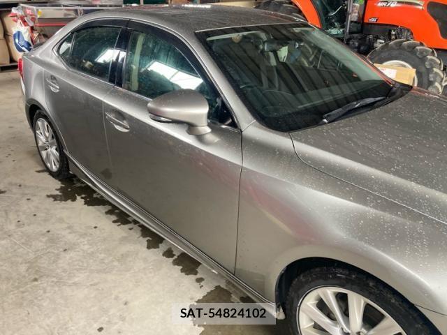 Lexus IS 2014-07 8880493-3