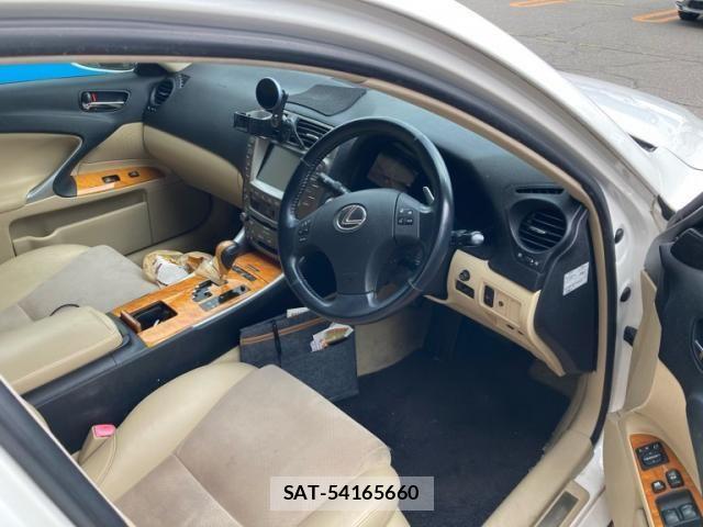 Lexus IS 2007-05 8880494-14