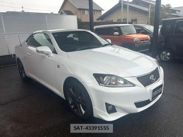 Lexus IS 2014-02 2081758-9