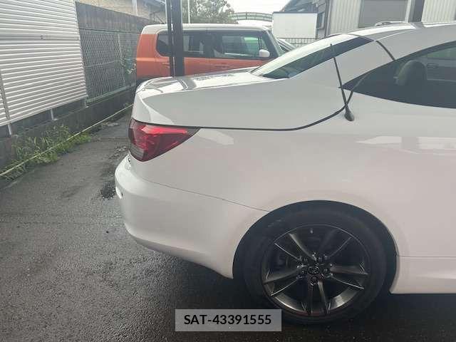 Lexus IS 2014-02 2081758-12