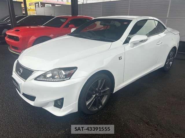 Lexus IS 2014-02 2081758-14