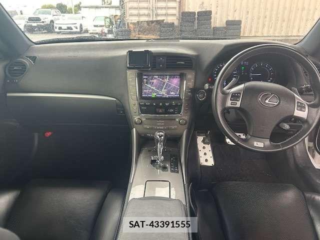 Lexus IS 2014-02 2081758-1
