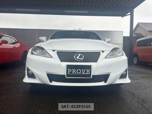 Lexus IS 2014-02 2081758-6