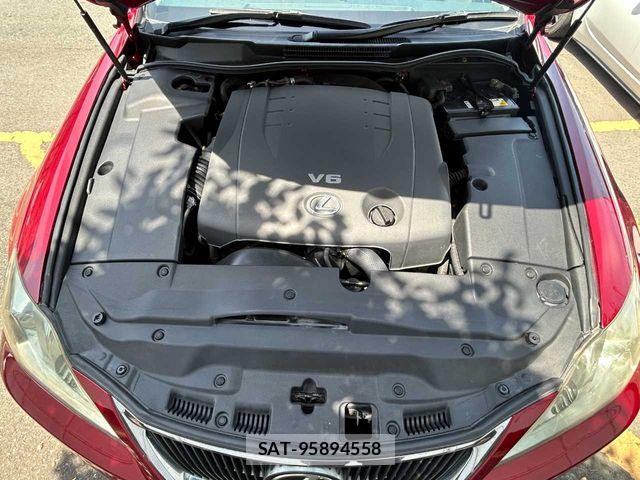 Lexus IS 2009-09 6672259-24
