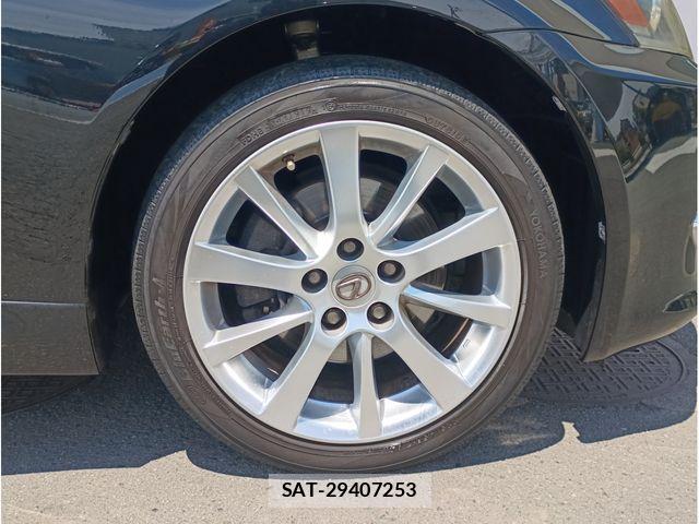 Lexus IS 2010-12 6752230-9