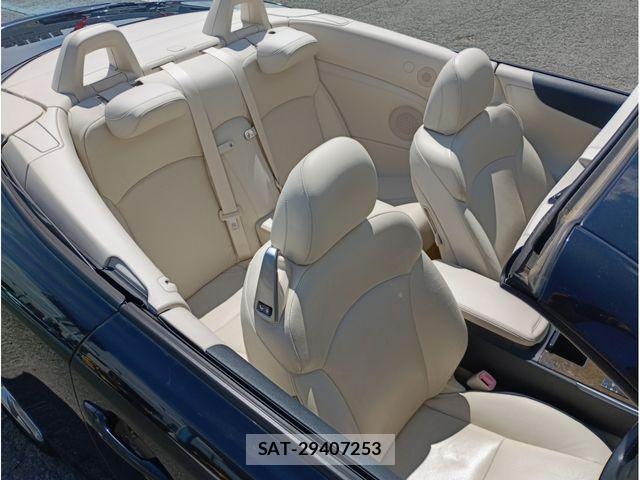 Lexus IS 2010-12 6752230-10