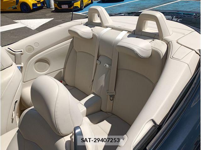 Lexus IS 2010-12 6752230-14
