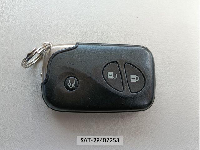 Lexus IS 2010-12 6752230-21