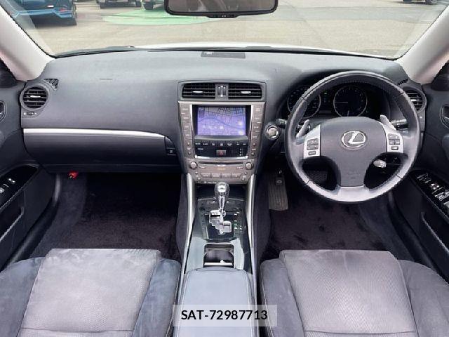 Lexus IS 2011-09 7059234-1