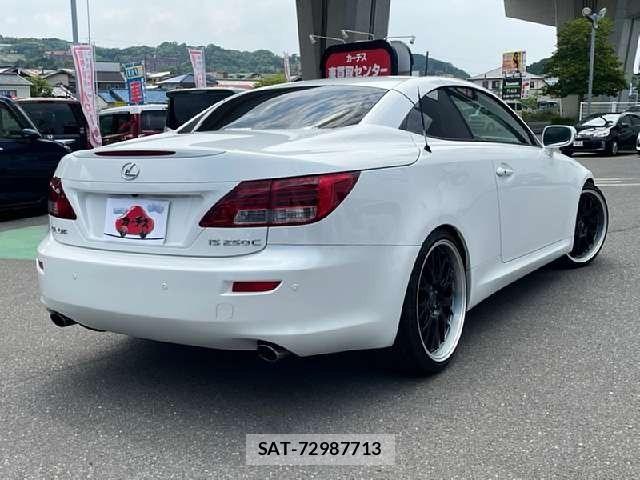 Lexus IS 2011-09 7059234-2