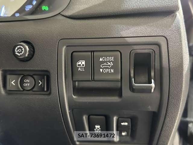 Lexus IS 2011-09 7455381-17