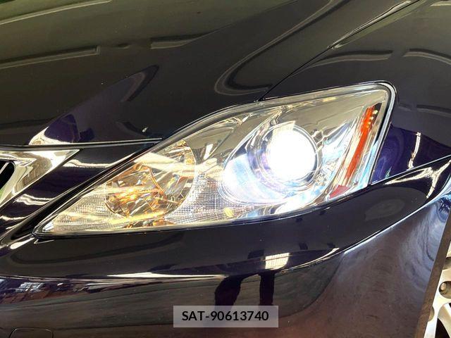 Lexus IS 2009-07 7786460-7